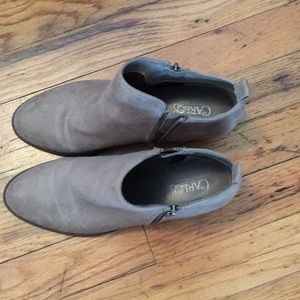 Like new Carlos Booties